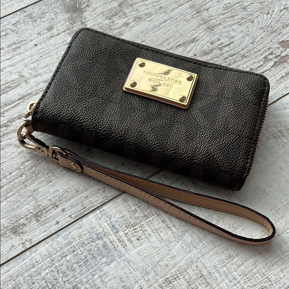 Michael Kors Black Wristlet Wallet
